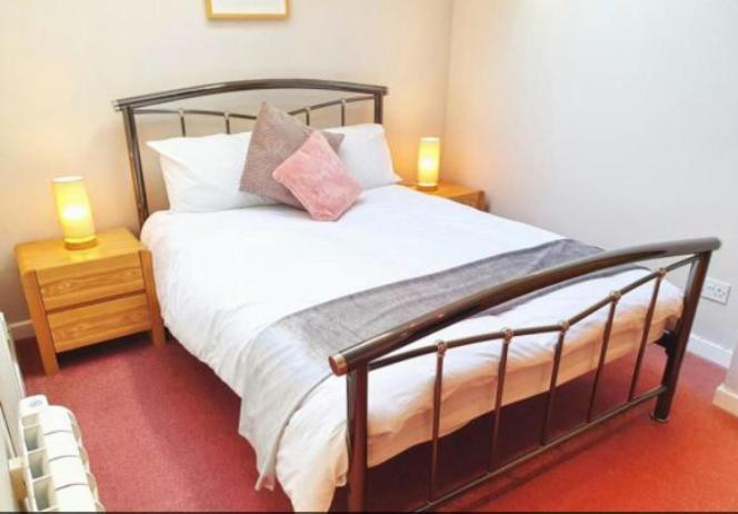 Stratton Cottage Guesthouse Biggleswade Bagian luar foto A bedroom at the hotel